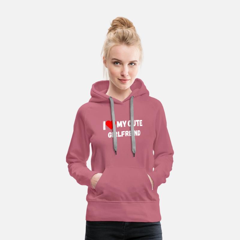 i love my cute girlfriend, i have a girlfriend